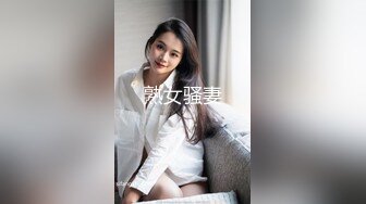 去炮友家里。她爸妈都没在