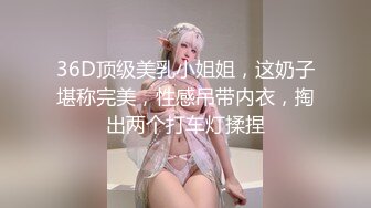 【新片速遞】  商场女厕偷拍短发少妇嘘嘘 尿量很足 直接尿到便池外面 溅的四处尿花