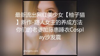 巨乳专场，这小嫂子的奶子简直无敌了，两奶子乳交把鸡巴都埋上了，口交大鸡巴大奶子呼脸，多体位爆草蹂躏