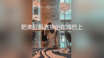 两个萌妹子玩双飞，一起舔弄上位骑乘轮流操搞完双飞留一个继续操