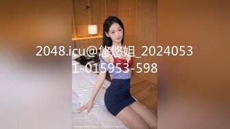  剧情演绎老哥足疗按摩新来个小妹双飞，按按脚加200打飞机，再加钱妹子经不住诱惑双飞